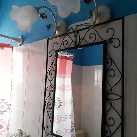 Noor And 3*