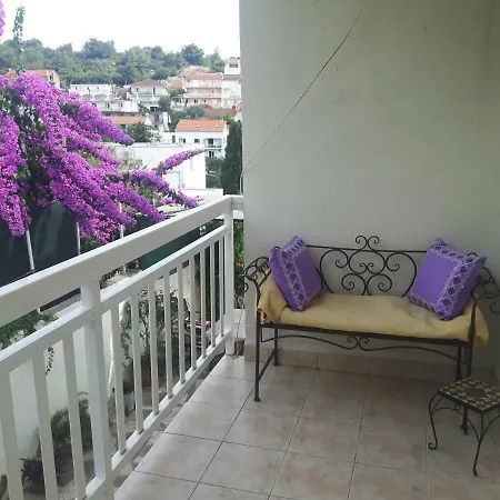 Noor And Guest house