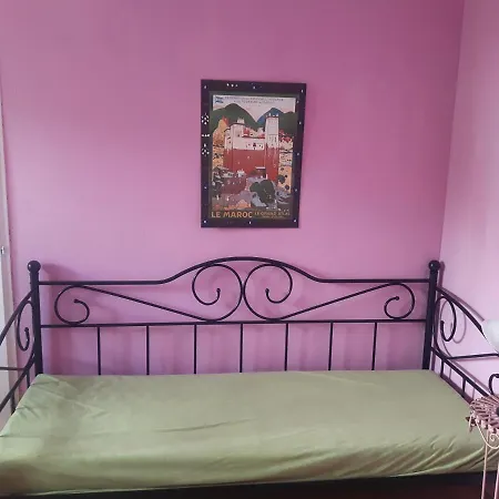 Noor And Guest house 3*