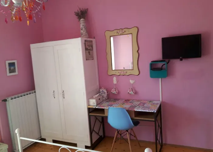 Noor And Guest house