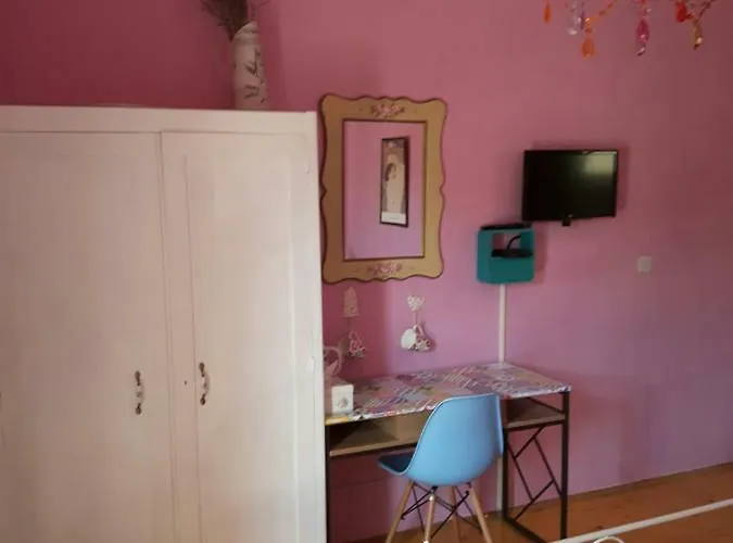 Noor And Guest house 3*