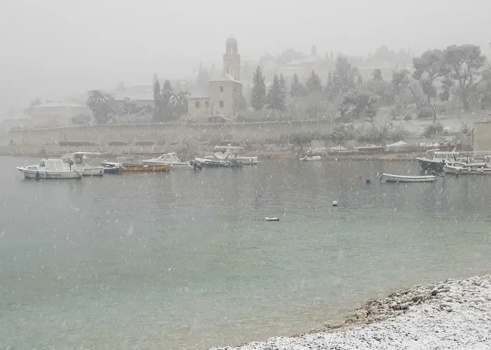 Noor And ゲストハウス