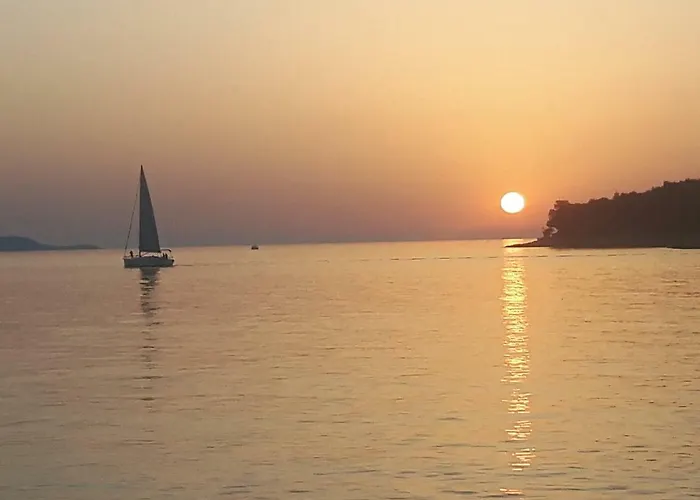 Noor And Guest house